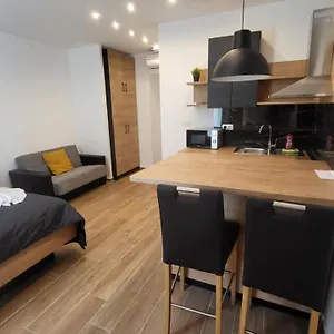  Apartman Imperial Residences West